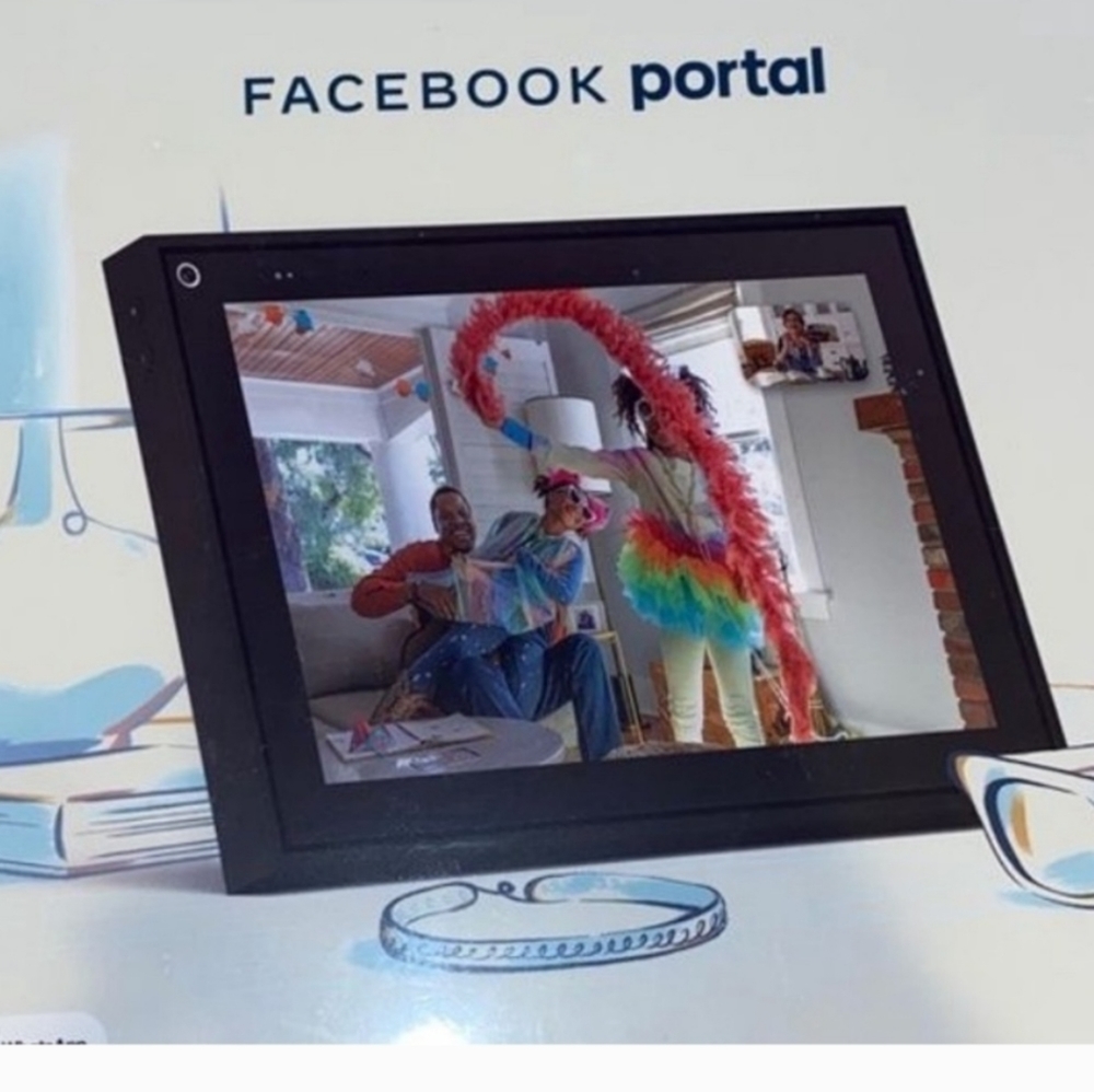 NWT Facebook Meta Portal Smart Video Calling Display Black 10" Touch Screen